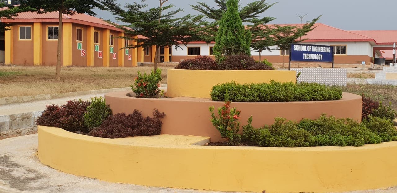 SET building with garden